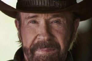 'Descobri um sósia', diz Chuck Norris ao negar participação em invasão ao Capitólio