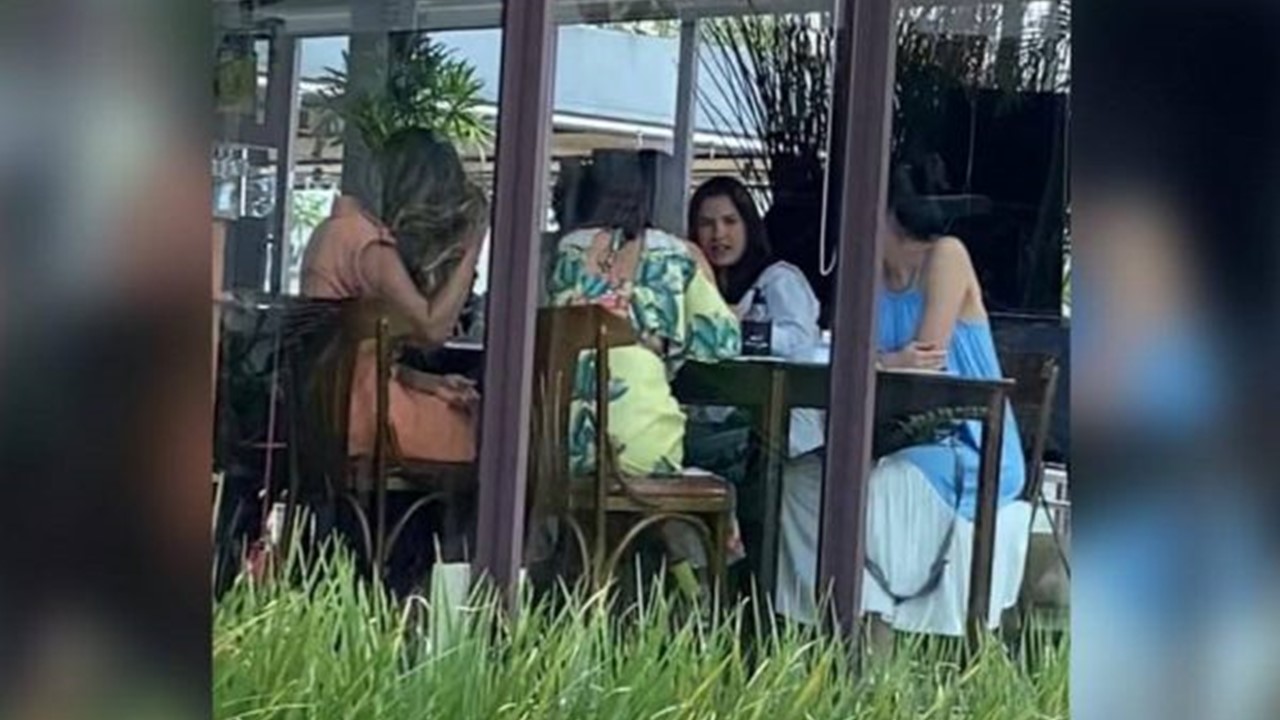 Andressa Suita almoça em restaurante de luxo com amigas em Goiânia