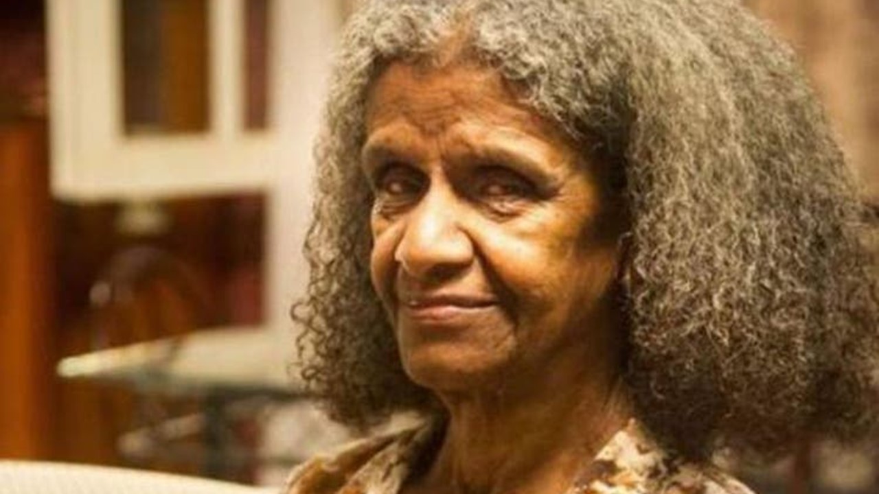 Niana Machado, a Bá de 'Pé na Cova', morre aos 82