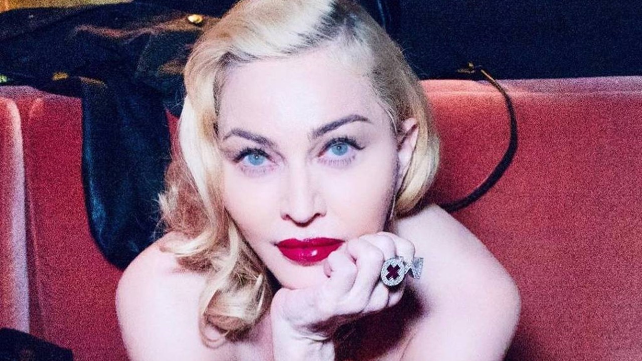 Madonna chama atenção por aparência jovial em cliques no Instagram